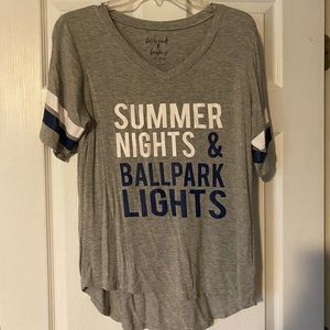 Women’s Vneck loose fitting top size S